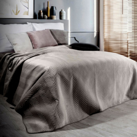 Bedsprei - licht taupe fluweel met visgraat motief 230x260cm