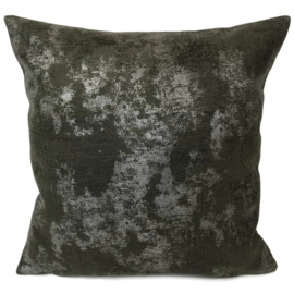 Leatherlook kussen in de kleur donker groen met zilver ± 45x45cm