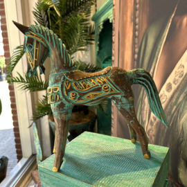 Houten turquoise groen met gouden paard (handgemaakt) ± 32x32cm