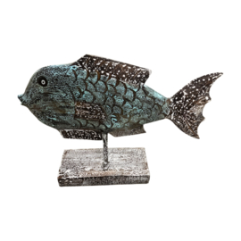 Houten stranddecoratie op voet - Turquoise en bruin - Vis (karper) - L