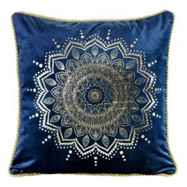 Mandala - donkerblauw velvet kussen met mooie gouden print en bies 45x45cm