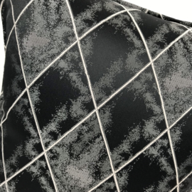 Zwart met grijs kussen - Harlequin ± 45x45cm