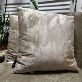 Set van twee velvet kussenhoezen - champagne, crème, goud patroon ± 45x45cm