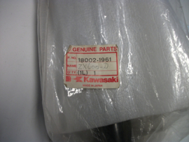 ZX600-D1 T/M D3, 1990 T/M 1992 Body - Comp - Muffler, RH nos
