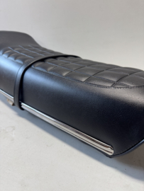 750 H2 - 1972 T/M 1975, Seat - Assy nos