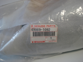 KR250-B2, 1989 Muffler - Assy, LH & Muffler - Assy, RH nos