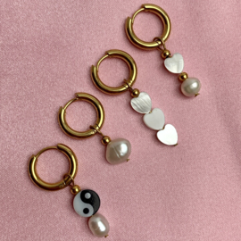 EARRING | ONE PIECE | YIN & YANG PEARL | RVS SILVER/GOLD