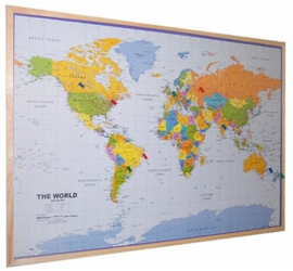 kurk prikbord wereldkaart - houten lijst - 60 x 90 cm