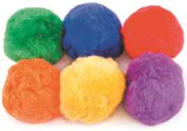 Zes Regenboog Fleece Ballen