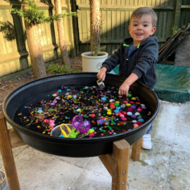 Ronde Tuff Tray met Houten Onderstel