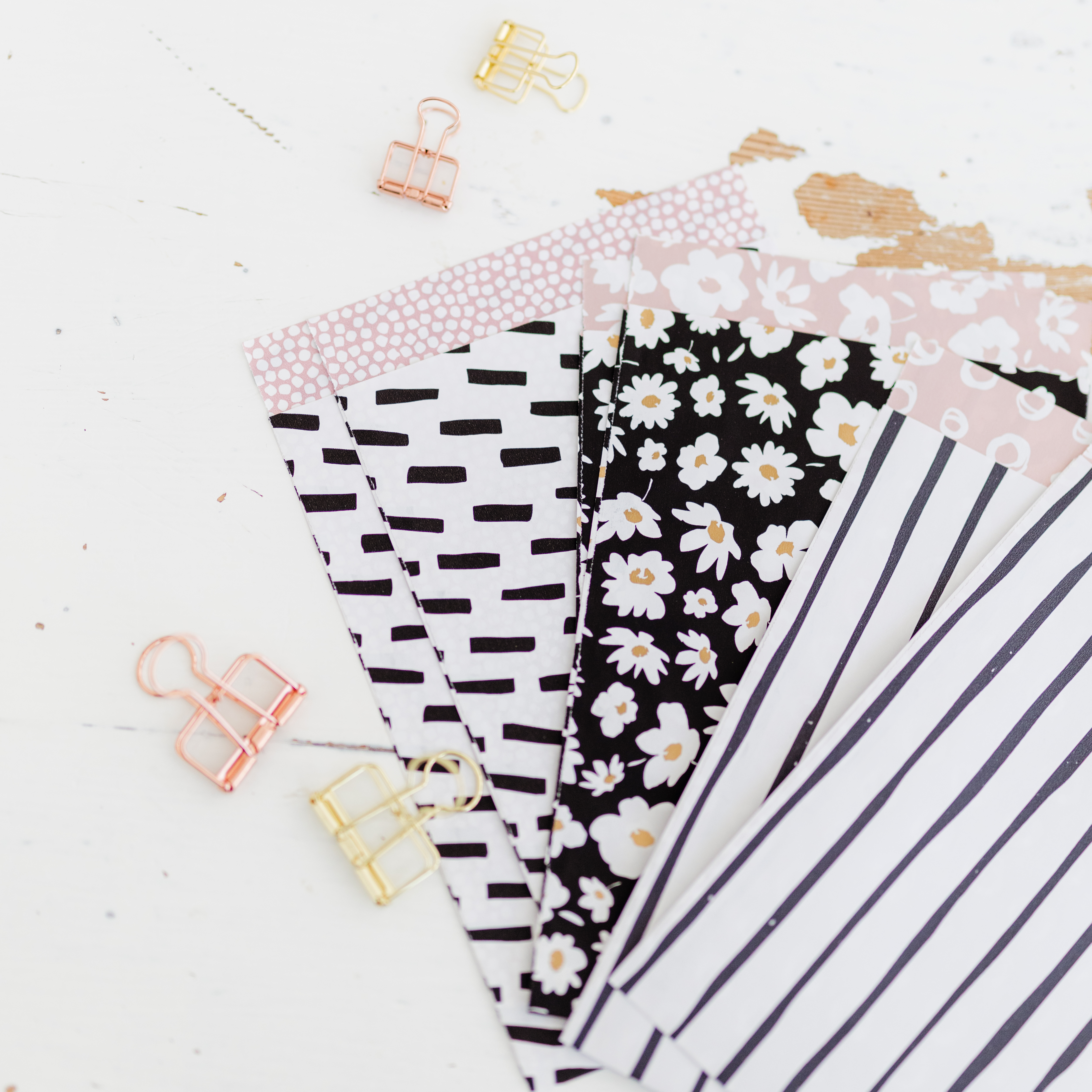 Cadeauzakjes • Lines wit, zwart & roze • 12 x 19 cm • 5 stuks