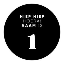 40mm rond gepersonaliseerde sticker • Hiep hiep hoera! Naam is 0