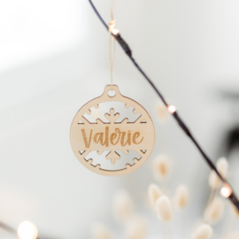 Gepersonaliseerde kerstbal gegraveerd • Sneeuw + Naam