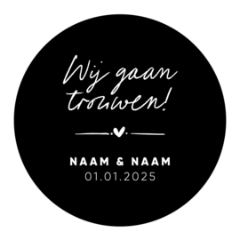 40mm rond gepersonaliseerde sticker • Wij gaan trouwen! Naam & Naam + datum | Versie 2