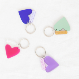 KEYCHAIN.02.FUCHSIA