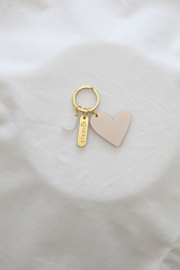 KEYCHAIN.02.GOLD.1LETTER