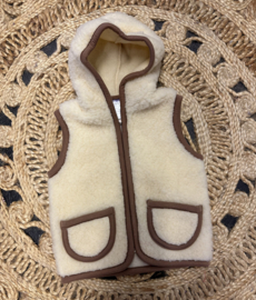 Wollen bodywarmer met capuchon