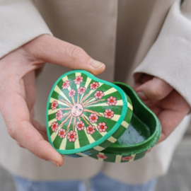 All The Luck In The World - Hartvormig Doosje met Strepen en Bloemen