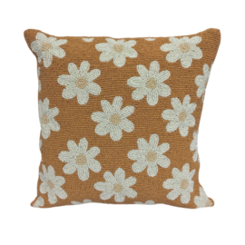 Beads cushion daisies