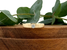Elegant matte Diamant ring