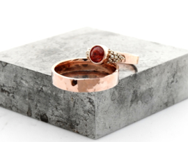 Hammered Elegance & Spinel