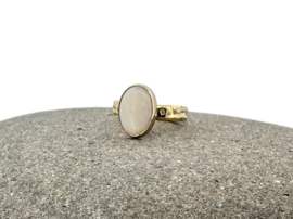 Opaalring van erfsieraden