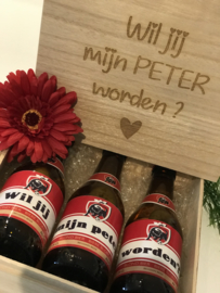 Houten box 1 ‘WIL JIJ MIJN PETER WORDEN?’