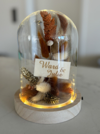 Glazen stolp met led en droogbloemen