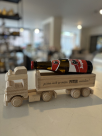 Vrachtwagen met open oplegger