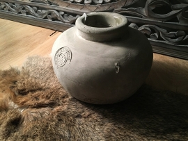 Oude aardewerken  pot