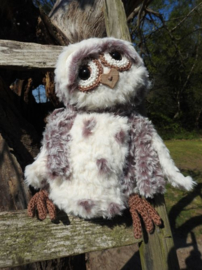 Funny Furry OWL Soft Donkerbruin