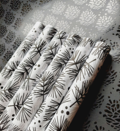Tissue paper / Vloeipapier - Pine tree twigs - op rol - 2m