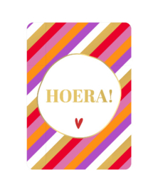 Kaart - HOERA! - stripes / hartje - goudfolie