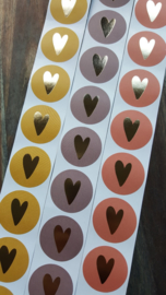 Stickers - okergeel met gouden hartje - per 10 stuks