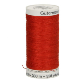 Gutermann naaigaren cotton 30 / 300 meter  1181 / rood