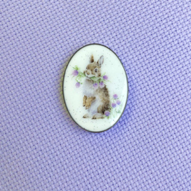 Needle Minder Hannah Dale - Head Clover Heels - Bothy Threads    bt-xa37
