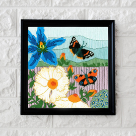 Borduurpakket Kate Heiss - Butterfly Meadow - Bothy Threads    bt-sskh01