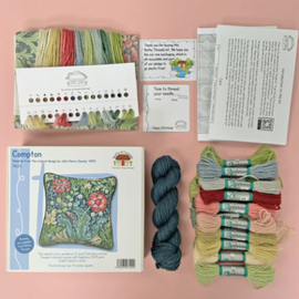 Petit Point borduurpakket Morris And Co. - Compton - Bothy Threads   bt-tac25