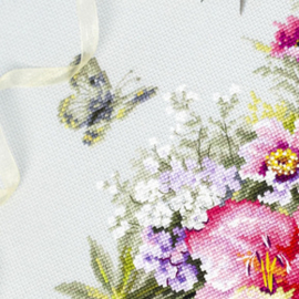 Borduurpakket Country Bouquet - Magic Needle     ci-510-228