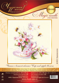 Borduurpakket Cup and Apple Blossom - Chudo Igla    ci-120-041