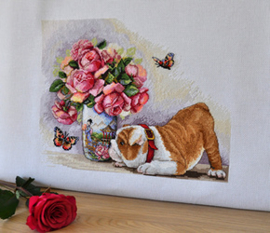 Borduurpakket Bulldog and Butterflies - Merejka    mer-k094