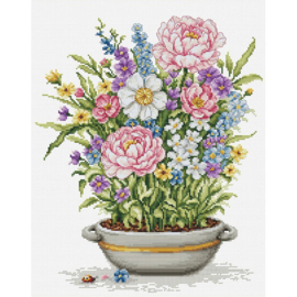 Borduurpakket A Dream Beneath The Petals - Luca-S      ls-b7061