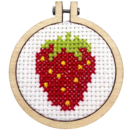 Borduurpakket Matchbox I'm Berry Grateful (Strawberry) - ckc-mb-018