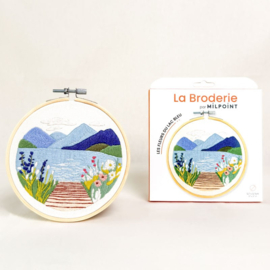 Vrij borduren pakket Blooming Blue Lake - Milpoint    mil-e1-001k