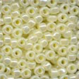 Pony Beads 6/0 Creamy Pearl - Mill Hill   mh-16603