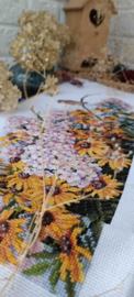 Borduurpakket Black Eyed Susans and Phlox - Merejka  mer-k208