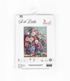 Borduurpakket Her Majesty's Roses - Luca-S    ls-b605