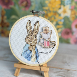Wooden Needle Minder - Tailor of Gloucester - The Crafty Kit Company - ckc-nmbp-030