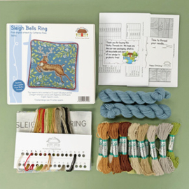 Petit Point borduurpakket Catherine Rowe - Sleigh Bells Ring - Bothy Threads    bt-tap15