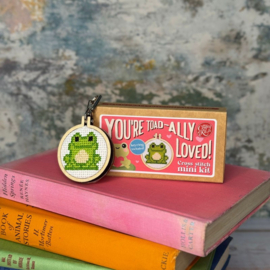 Borduurpakket Matchbox - You're Toad-ally Loved! - ckc-mb-138